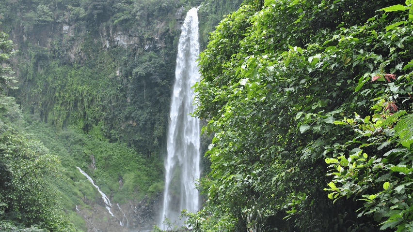 wisata Karanganyar