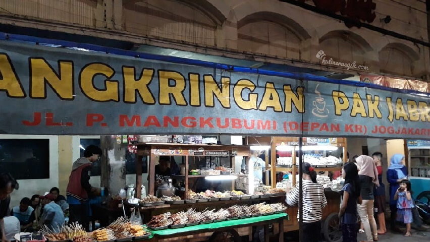 15 Angkringan Jogja yang Wajib Kamu Kunjungi