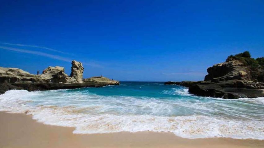 pantai di Pacitan