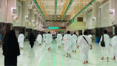 Lari-lari Kecil di Lampu Hijau