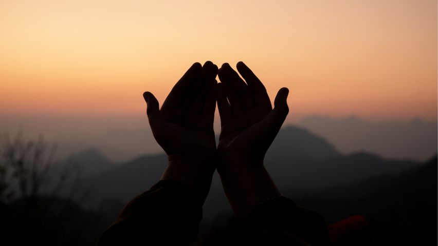 Mengenal Tahallul Pengertian, Tata Cara dan Bacaannya