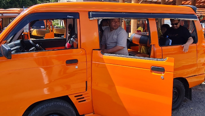 Naik Ontang Anting di Kawah Putih Ini Dia Pesona Alam Bandung yang Wajib Dikunjungi