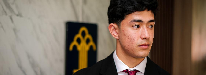 Cyrus Margono Kiper Keturunan Indonesia yang Misterius