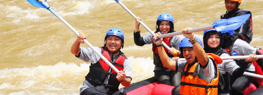 Rafting Sungai Elo Menantang Arus di Tengah Alam Magelang