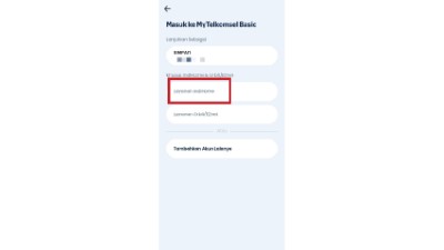 Pada halaman login, klik Layanan IndiHome
