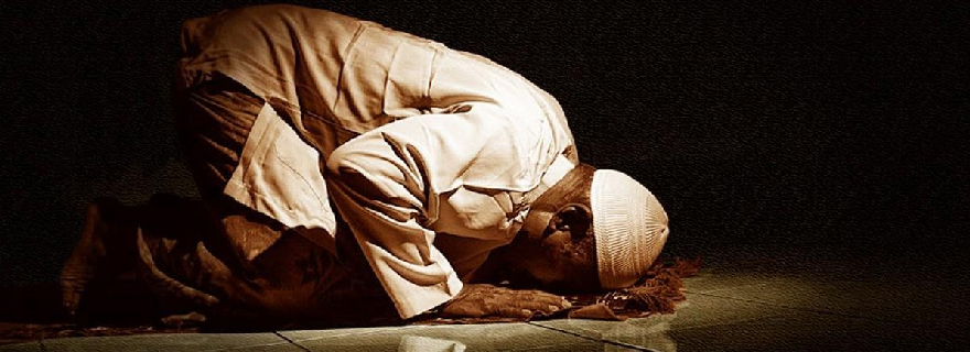 Sholat Tahajud: Niat, Tata Cara, Doa, dan Keutamaannya