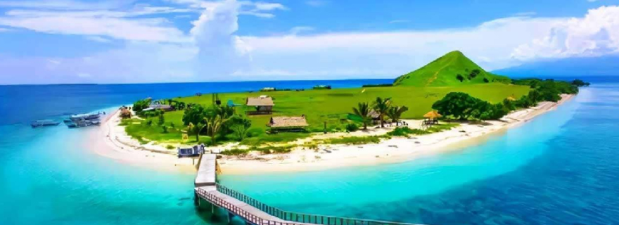 The Difference Between Sumba & Sumbawa Islands, Plus 10 Top Spots!