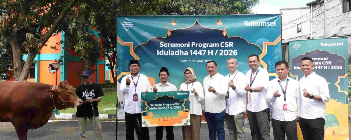 Telkomsel kembali menyalurkan bantuan hewan kurban momen Hari Raya Iduladha 1447 Hijriah kepada masyarakat di berbagai wilayah Indonesia. Melalui program CSR Sambungkan Senyuman yang menjadi komitmen berkelanjutan Telkomsel dalam menghadirkan dampak sosial yang nyata (27/5).